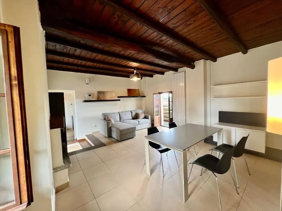 Borgo Del 1700- Le Scuderie- Trilocale Apartment Travedona 0*,