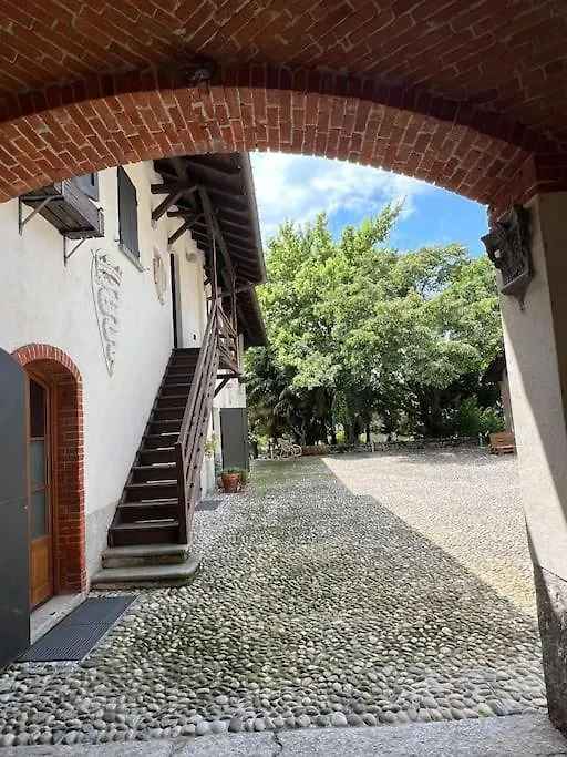 Borgo Del 1700- Le Scuderie- Trilocale Apartment Travedona