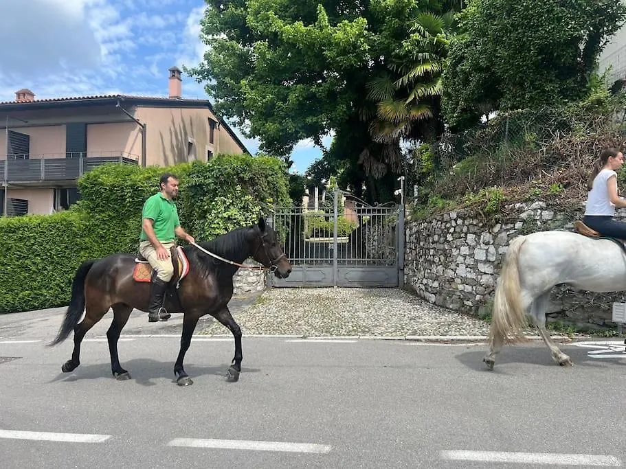Borgo Del 1700- Le Scuderie- Trilocale Apartment Travedona